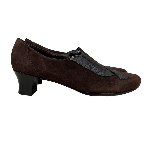 Munro American Pump Brown Suede Stretch Gore Vamp Slip On‎ Women Size 9N - Picture 1 of 8
